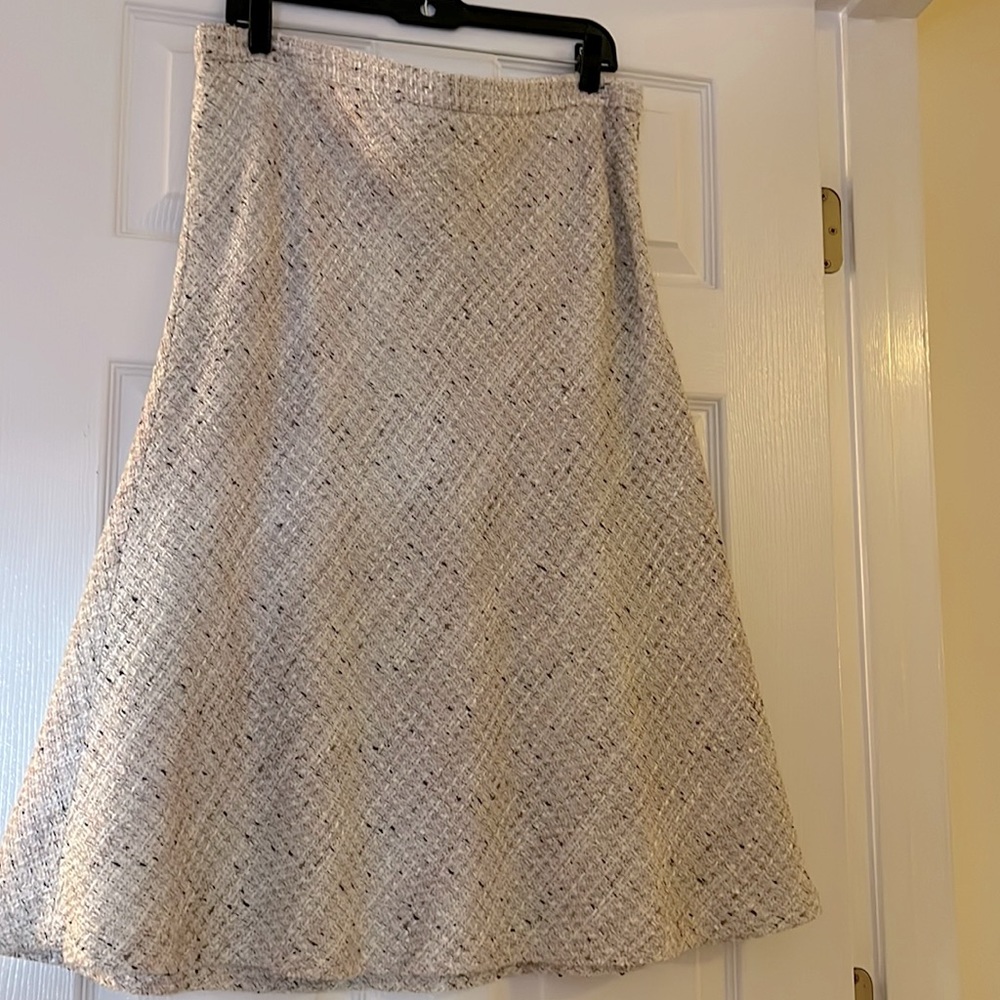 Anne Taylor Trumpet Skirt /Tweed like material/pattern